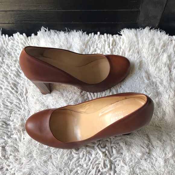 kate spade Shoes - Kate Spade Leather Pumps Heels Tan Size 7B Italy